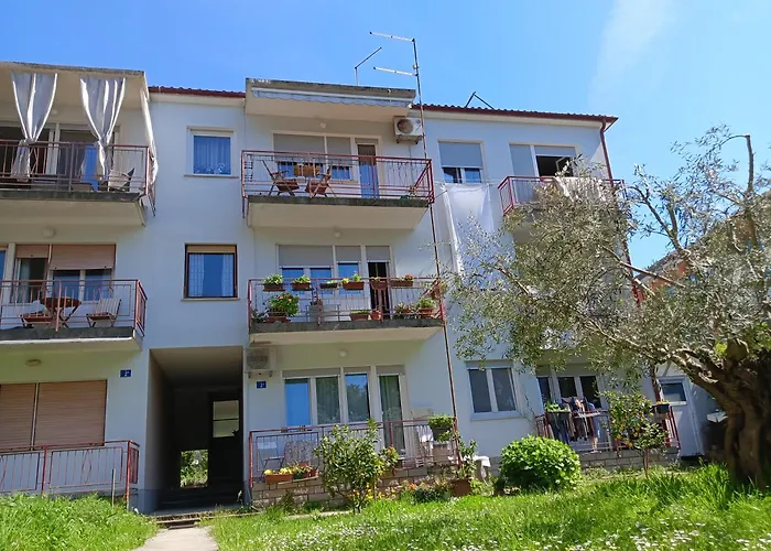 Lungomare Apartman *